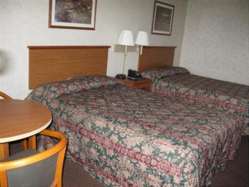 Deerfield Inn And Suites Steele Екстериор снимка